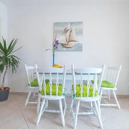 Matteo -free Parking Apartment